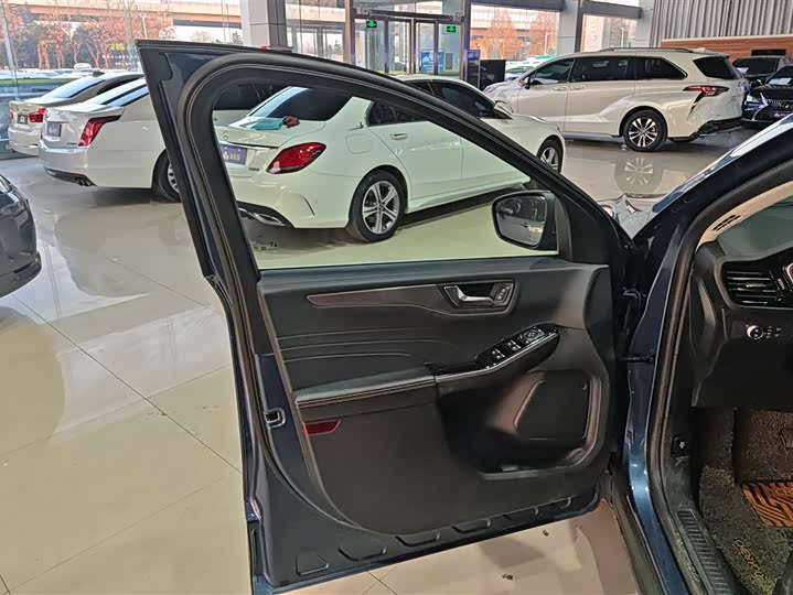 Ford Escape 2020 2020款 EcoBoost 245 两驱耀享款