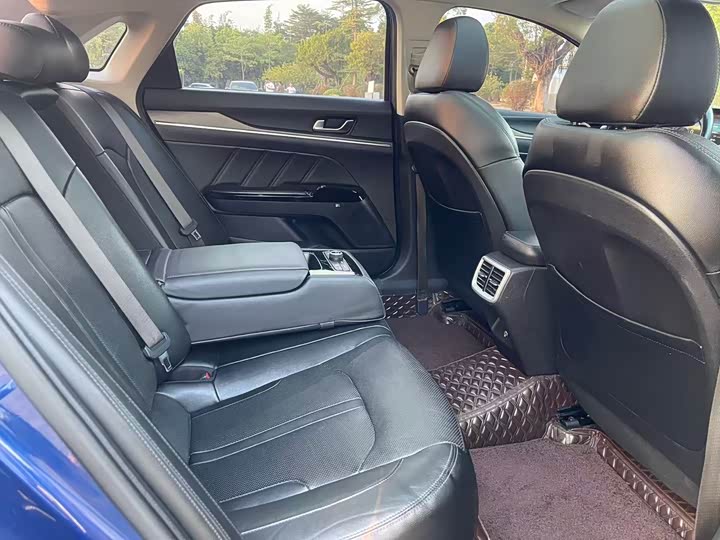Kia K5 2021 2021款 380T GT-Line 旗舰版