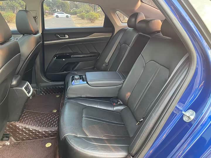 Kia K5 2021 2021款 380T GT-Line 旗舰版