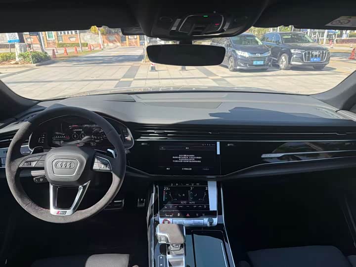 Audi RS Q8 2025 2025款 RS Q8 4.0T performance