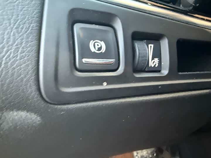 Cadillac XT6 2022 2022款 2.0T 七座四驱风尚型