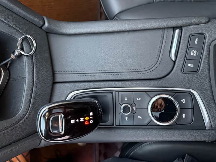 Cadillac XT6 2022 2022款 2.0T 七座四驱风尚型