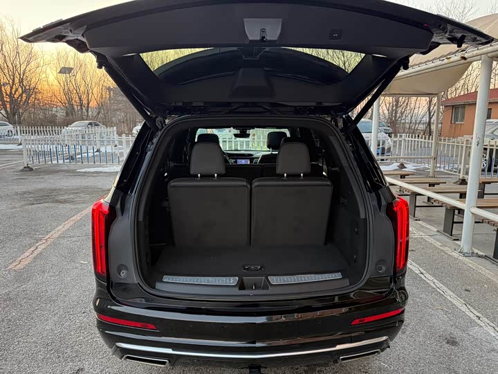 Cadillac XT6 2022 2022款 2.0T 七座四驱风尚型