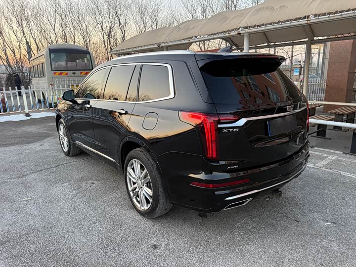 Cadillac XT6 2022 2022款 2.0T 七座四驱风尚型