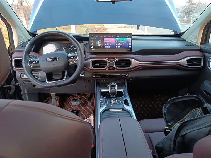 Geely Okavango 2022 2022款 1.8TD 自动尊贵型 7座