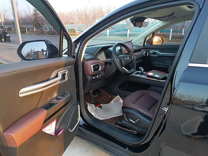 Geely Okavango 2022 2022款 1.8TD 自动尊贵型 7座