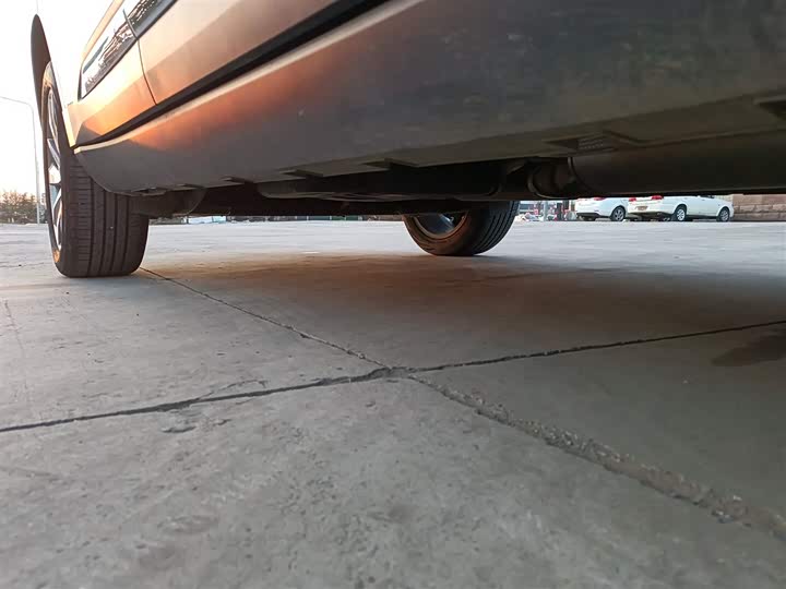 Geely Okavango 2022 2022款 1.8TD 自动尊贵型 7座