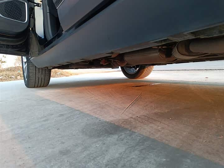 Geely Okavango 2022 2022款 1.8TD 自动尊贵型 7座