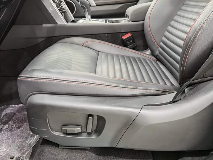 Land Rover Discovery Sport Hybrid 2022 2022款 改款 P300e 插电式电动混合版