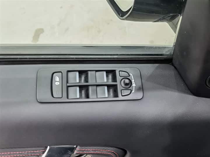 Land Rover Discovery Sport Hybrid 2022 2022款 改款 P300e 插电式电动混合版