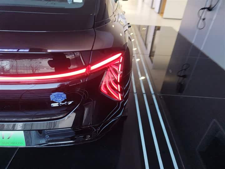 Hongqi EH7 2025 2025款 600 智选版