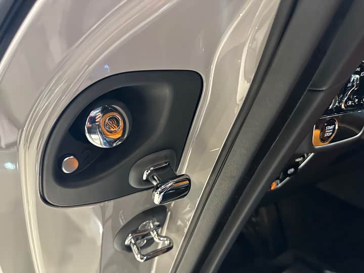 Rolls-Royce Spectre 2024 2024款 标准型