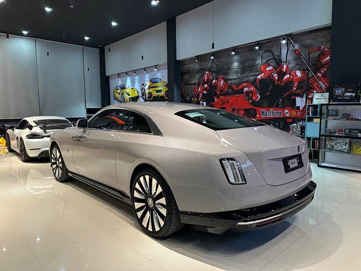 Rolls-Royce Spectre 2024 2024款 标准型
