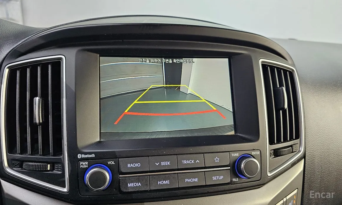 Hyundai Starex 2017 Van 3-Seater