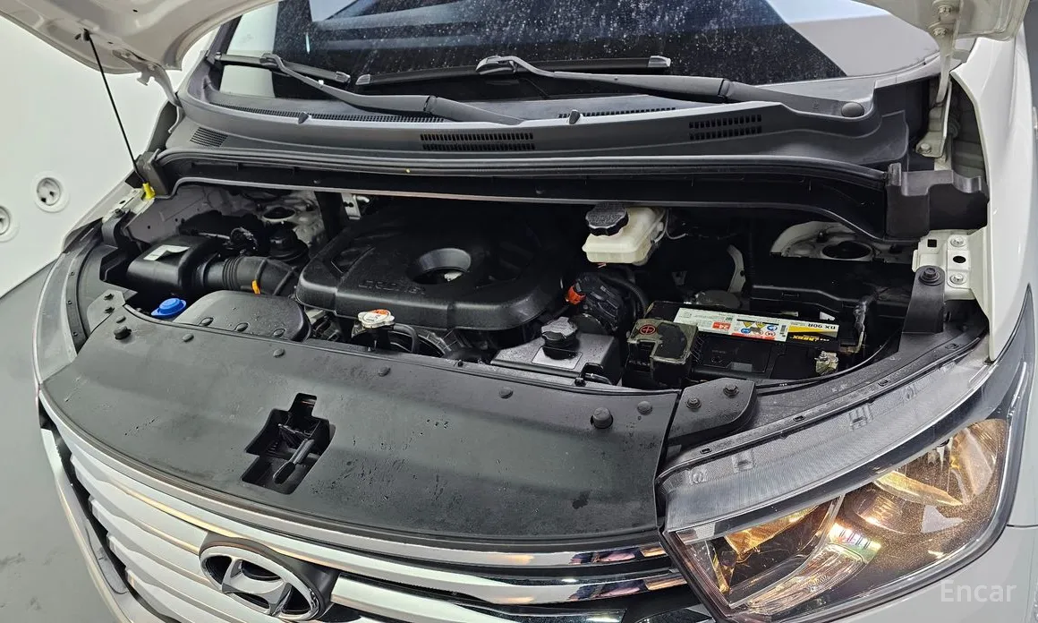 Hyundai Starex 2017 Van 3-Seater