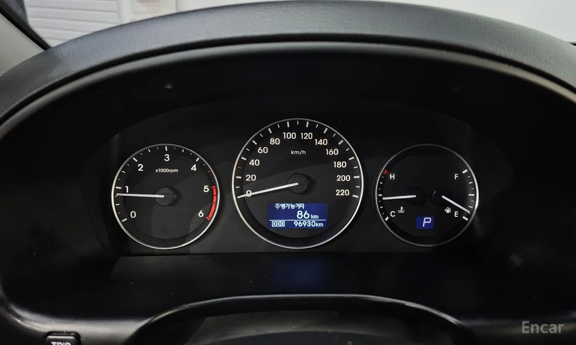 Hyundai Starex 2017 Van 3-Seater