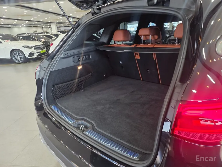 Mercedes-Benz GLC-Class 2023 GLC 300 4MATIC Avantgarde