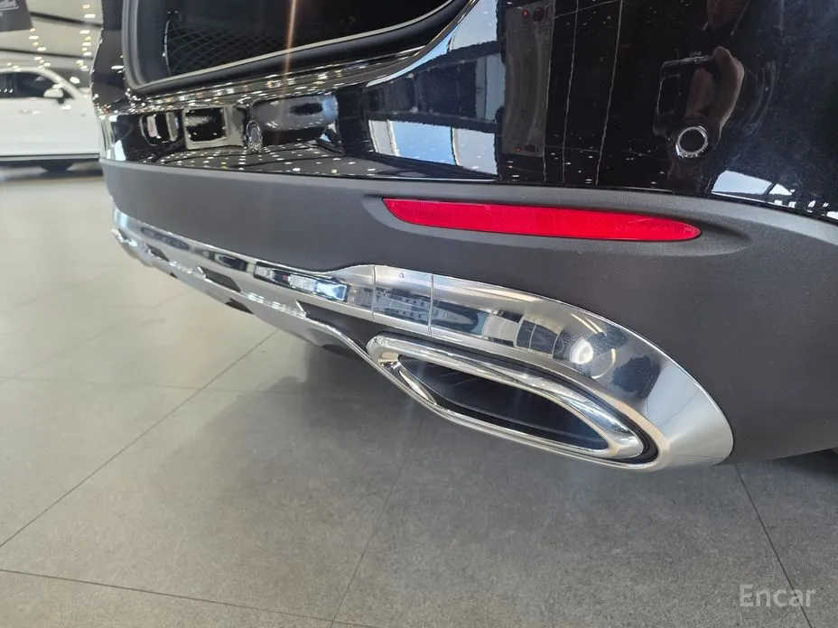 Mercedes-Benz GLC-Class 2023 GLC 300 4MATIC Avantgarde