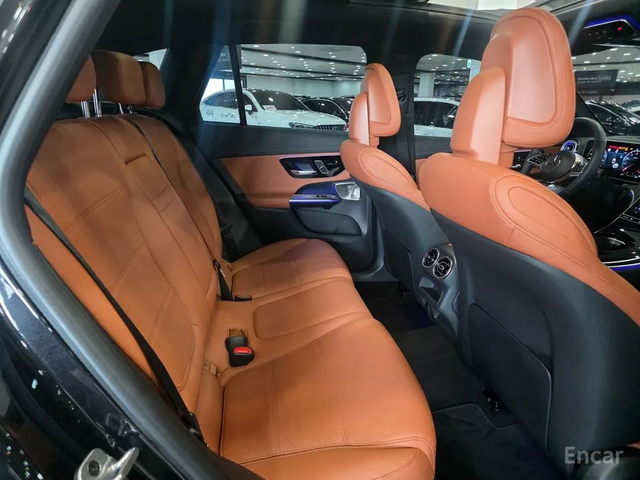 Mercedes-Benz GLC-Class 2023 GLC 300 4MATIC Avantgarde