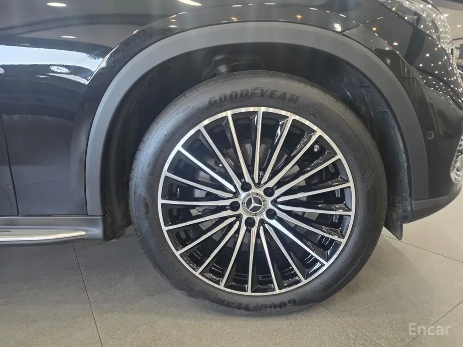 Mercedes-Benz GLC-Class 2023 GLC 300 4MATIC Avantgarde