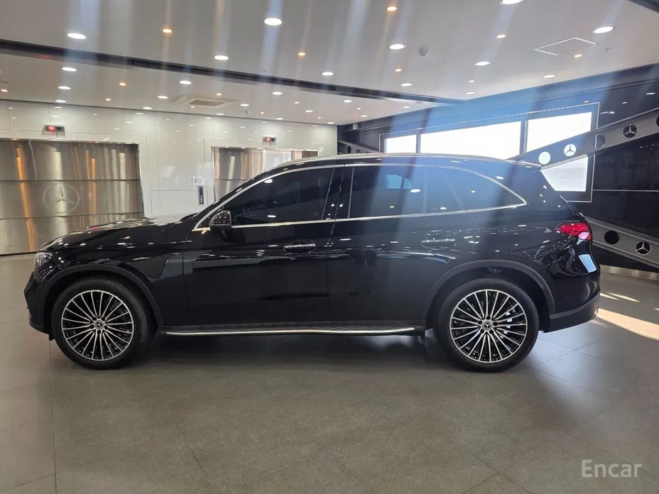 Mercedes-Benz GLC-Class 2023 GLC 300 4MATIC Avantgarde