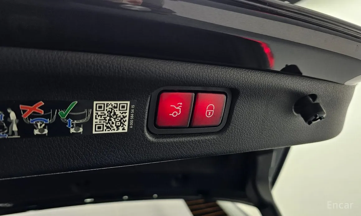 Mercedes-Benz C-Class 2022 C300 4MATIC Avantgarde