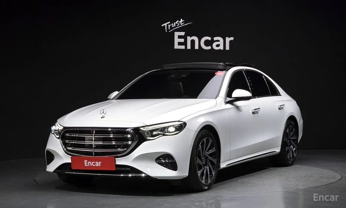Mercedes-Benz E-Class 2024 E300 4MATIC Exclusive