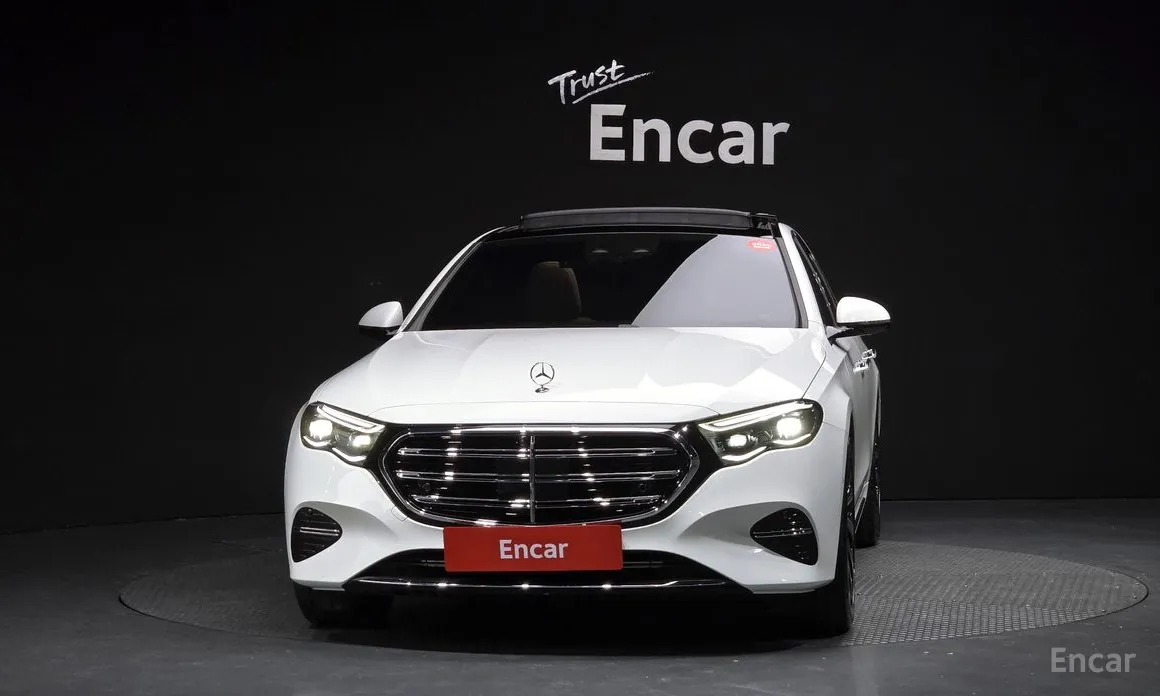 Mercedes-Benz E-Class 2024 E300 4MATIC Exclusive