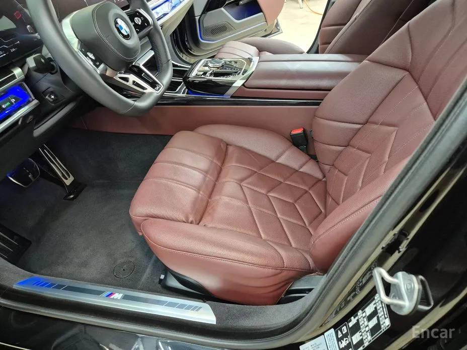 BMW 7 Series 2022 740i xDrive M Sport