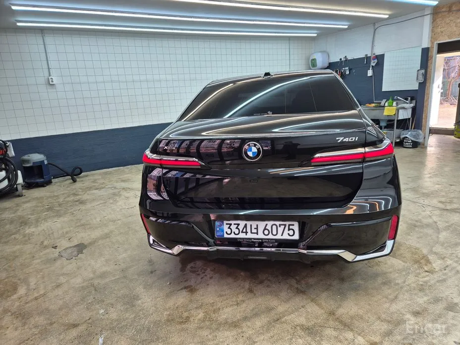 BMW 7 Series 2022 740i xDrive M Sport