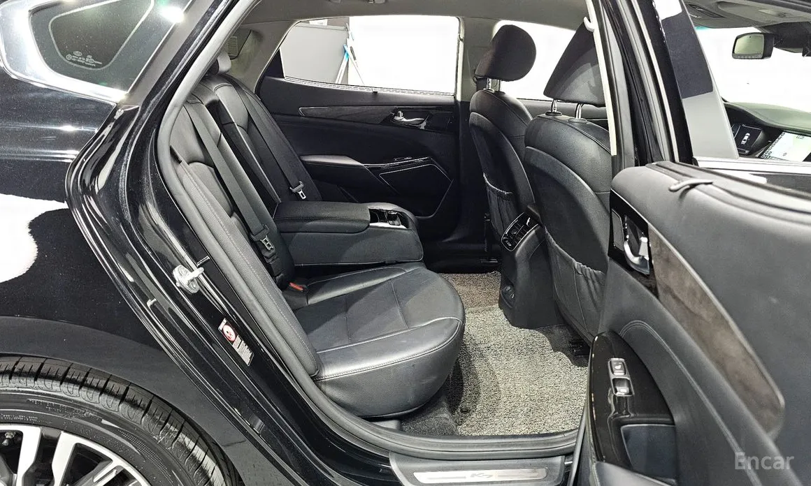 Kia K7 2019 3.0 LPI Prestige(Rented)