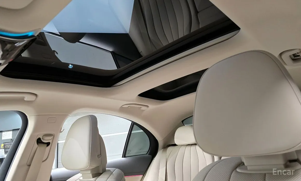 Mercedes-Benz E-Class 2024 E300 4MATIC Exclusive