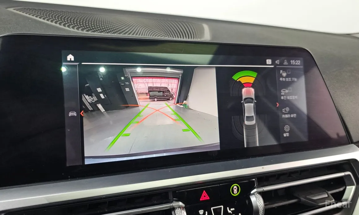 BMW 3 Series 2019 320i