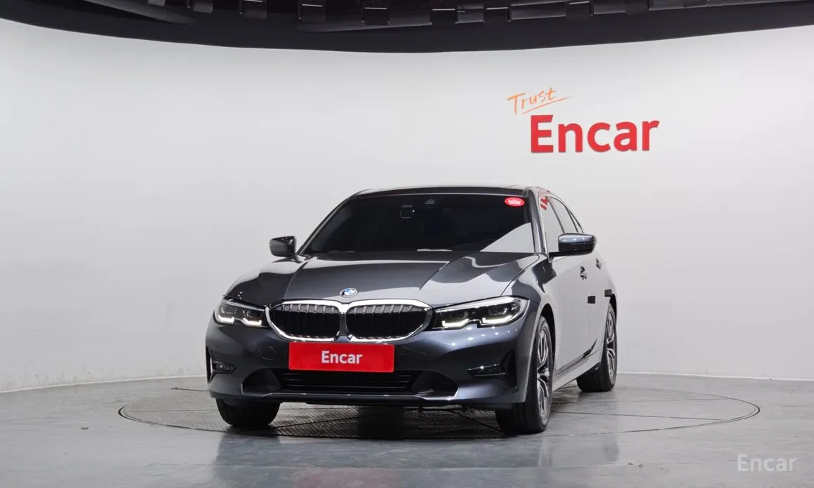 BMW 3 Series 2019 320i