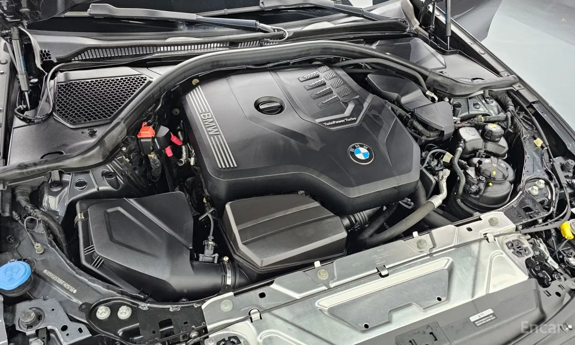 BMW 3 Series 2019 320i