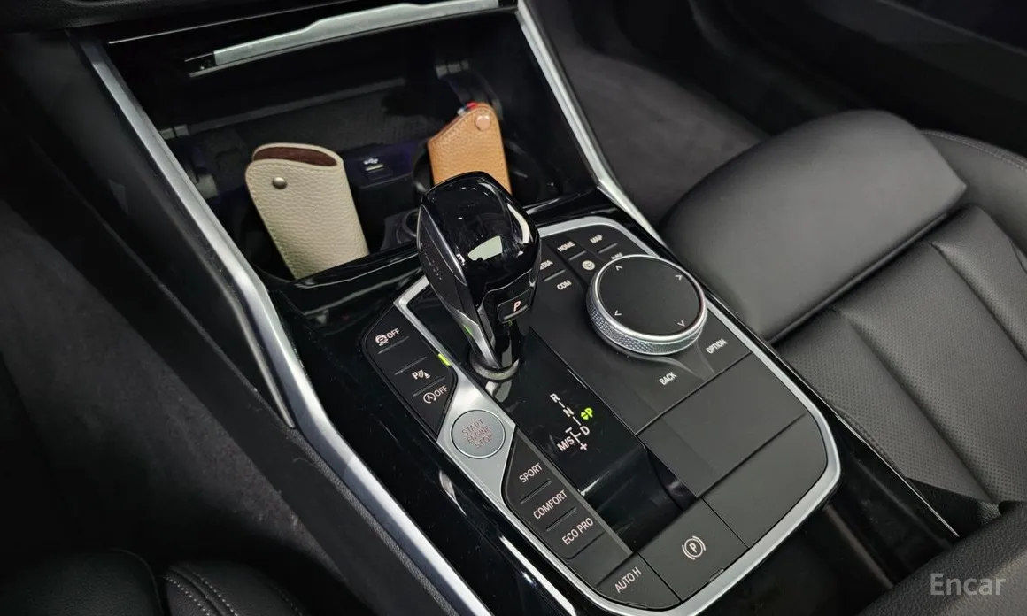 BMW 3 Series 2019 320i