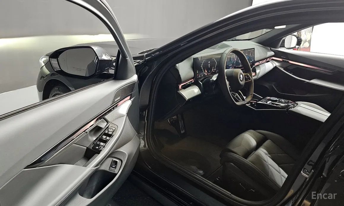 BMW 5 Series 2023 520i Special Edition