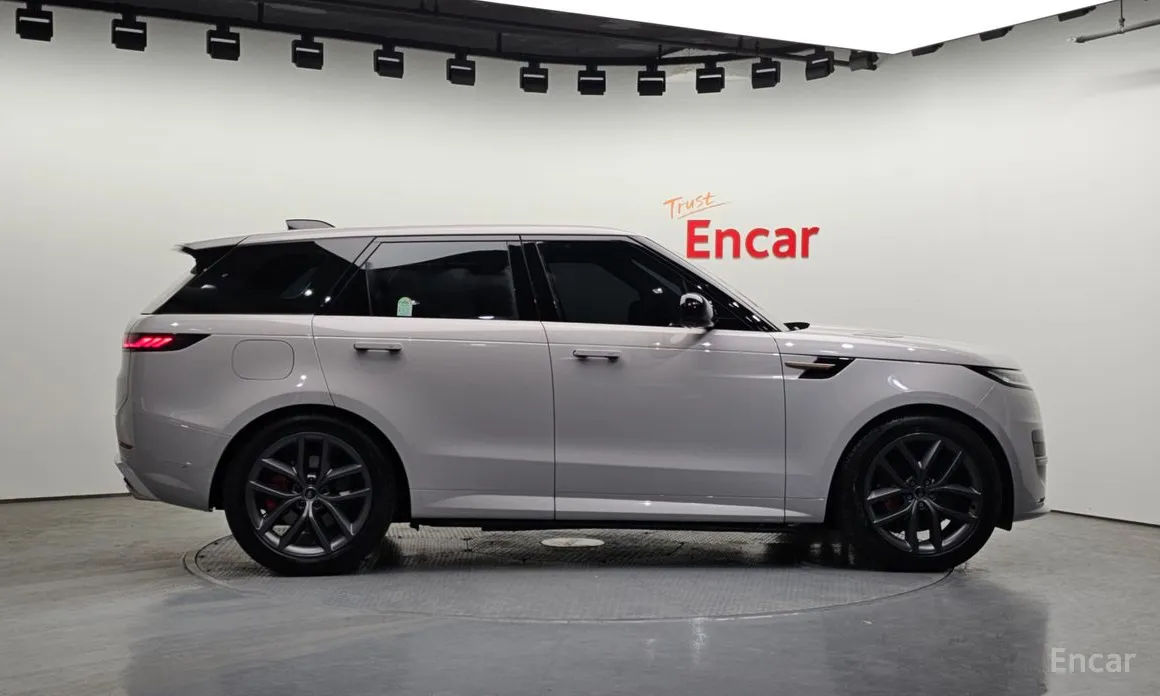Land Rover Range Rover Sport 2022 P550E Dynamic HSE