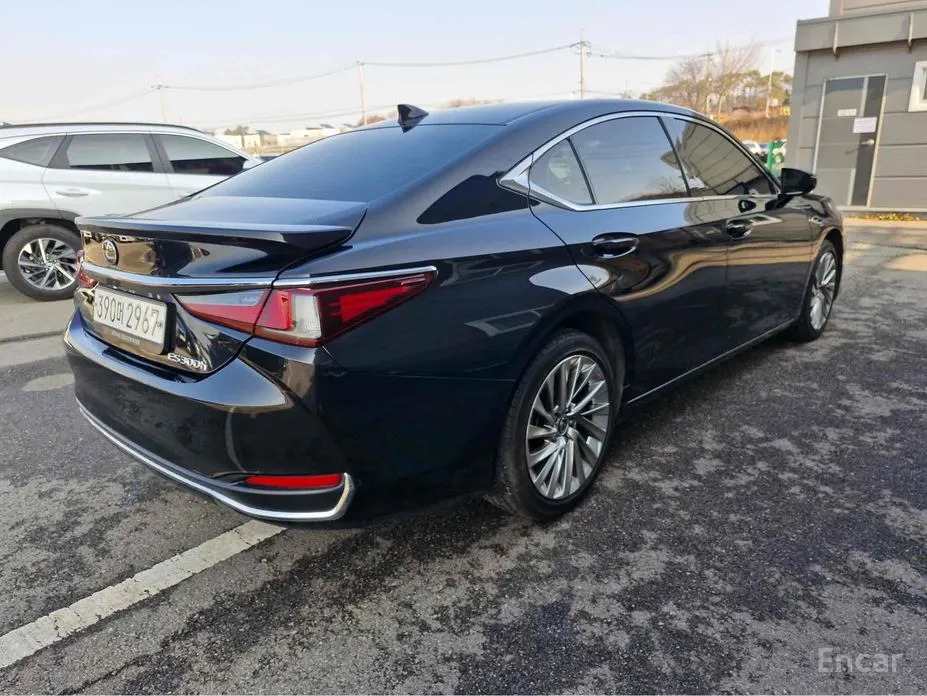 Lexus ES 2018 Luxury Plus