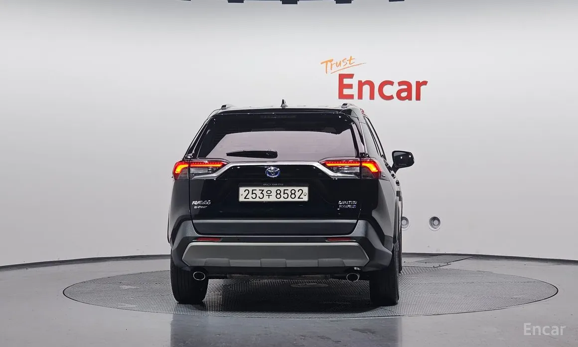 Toyota RAV4 2019 2,5 4WD Hybrid LTD