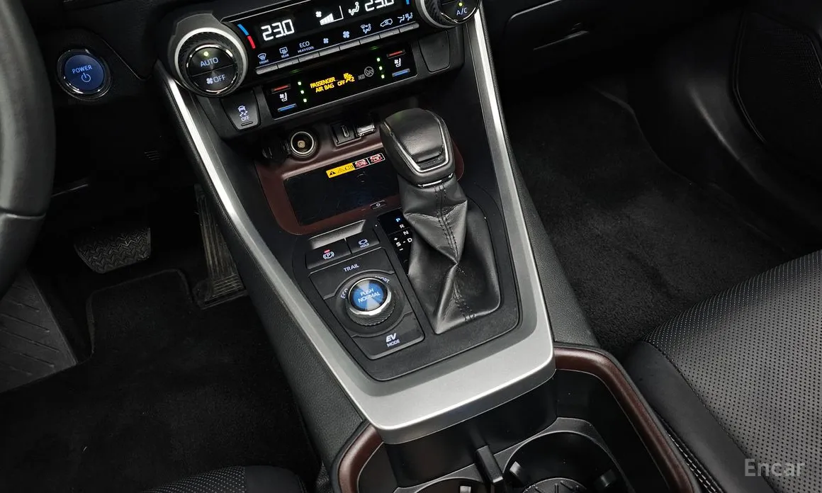 Toyota RAV4 2019 2,5 4WD Hybrid LTD