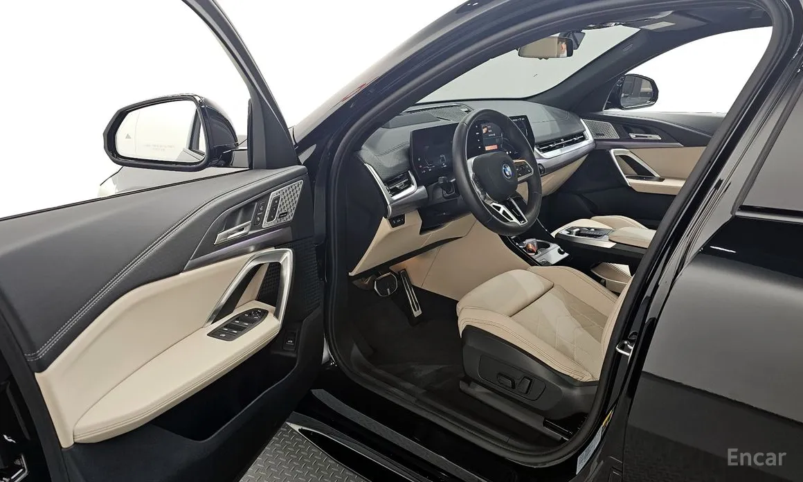 BMW iX2 2025 eDrive 20 M Sport