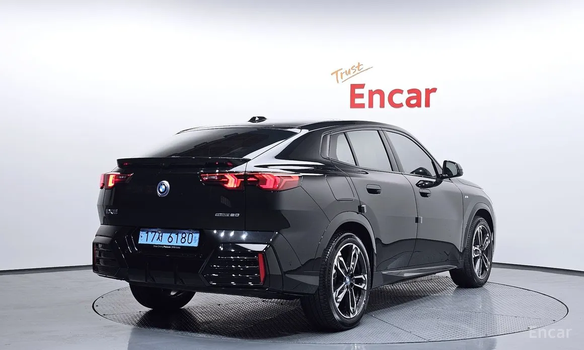 BMW iX2 2025 eDrive 20 M Sport