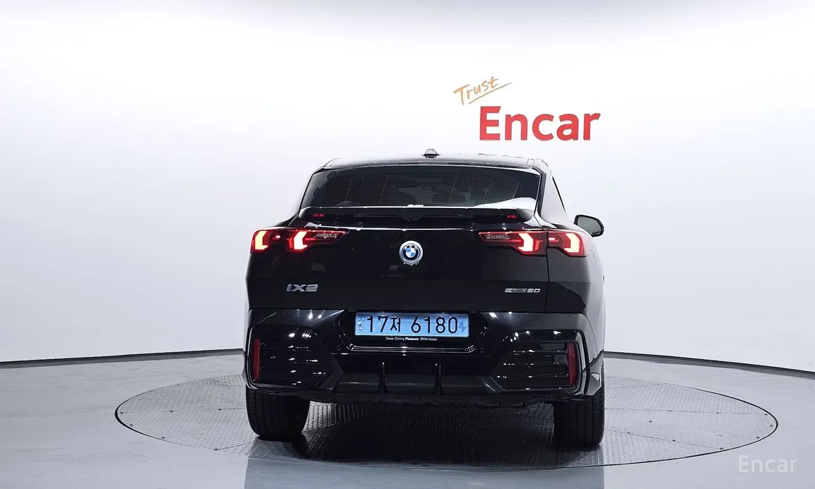 BMW iX2 2025 eDrive 20 M Sport