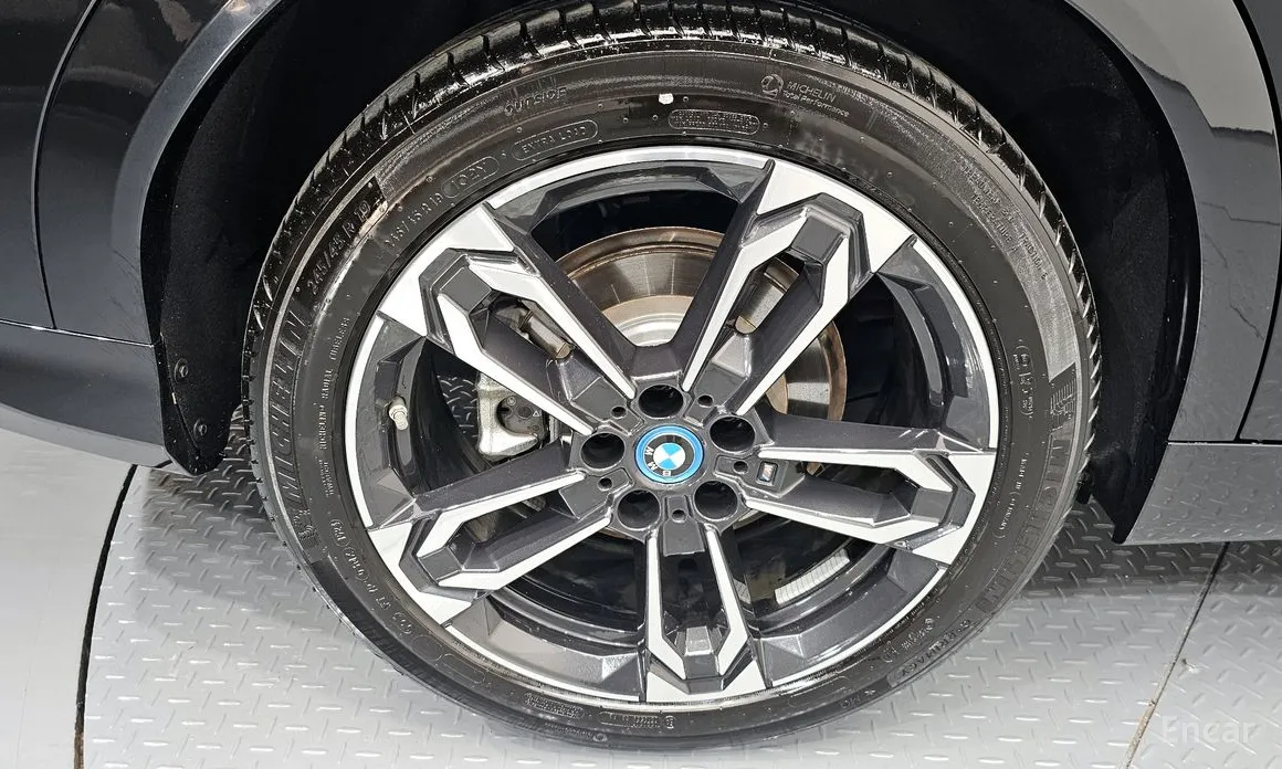 BMW iX2 2025 eDrive 20 M Sport