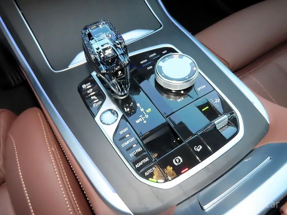 BMW X7 2019 xDrive 40i Design Pure Excellence 7-Seater