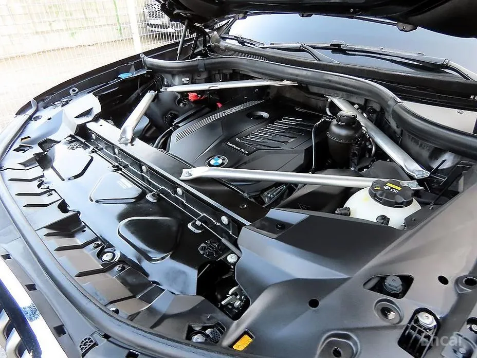 BMW X7 2019 xDrive 40i Design Pure Excellence 7-Seater