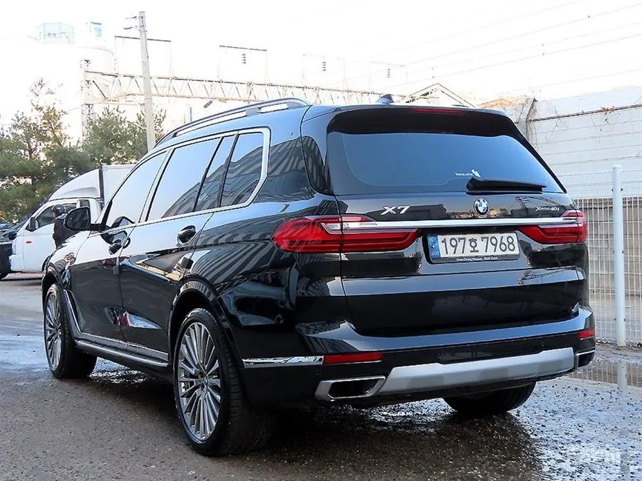BMW X7 2019 xDrive 40i Design Pure Excellence 7-Seater