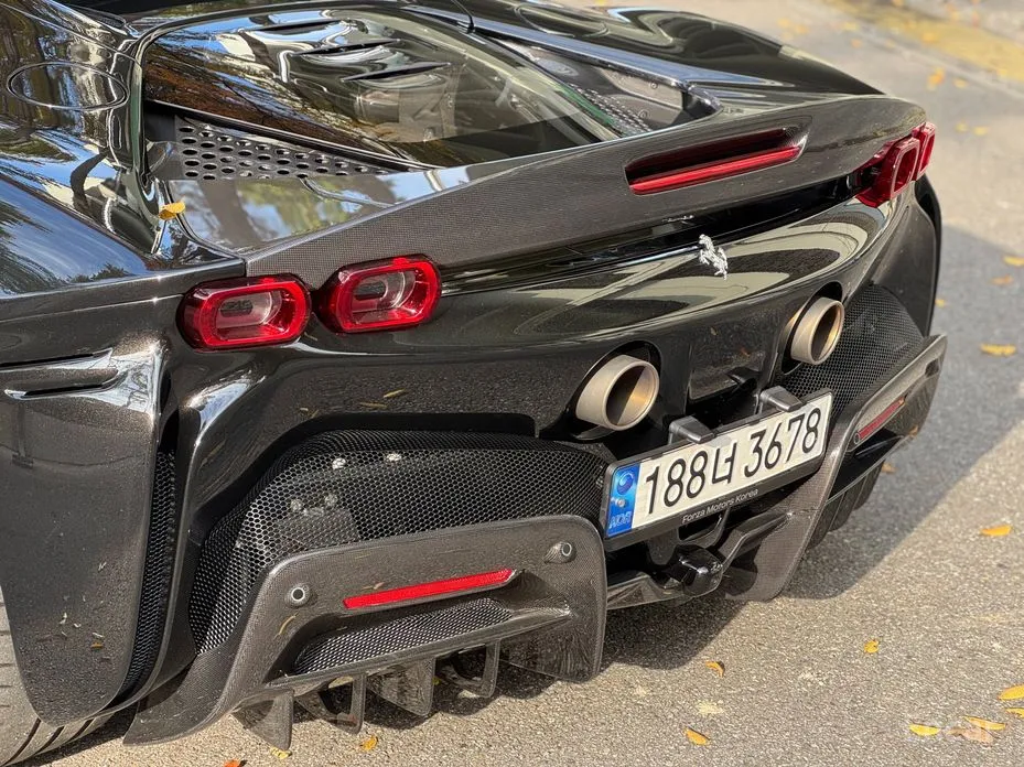 Ferrari SF90 2020 4.0