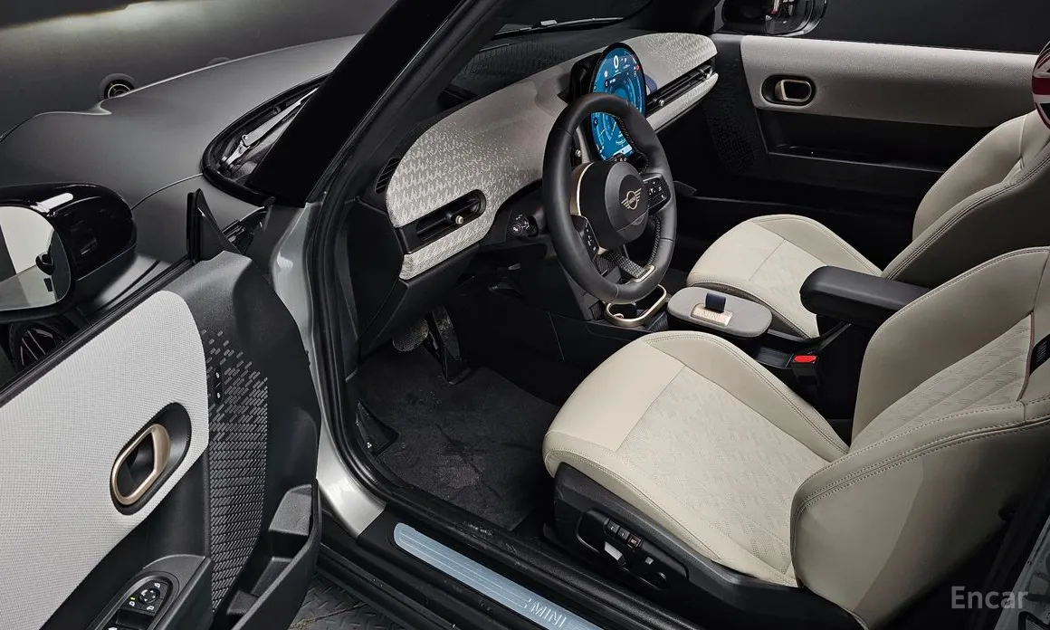 Mini Cooper 2024 Favoured